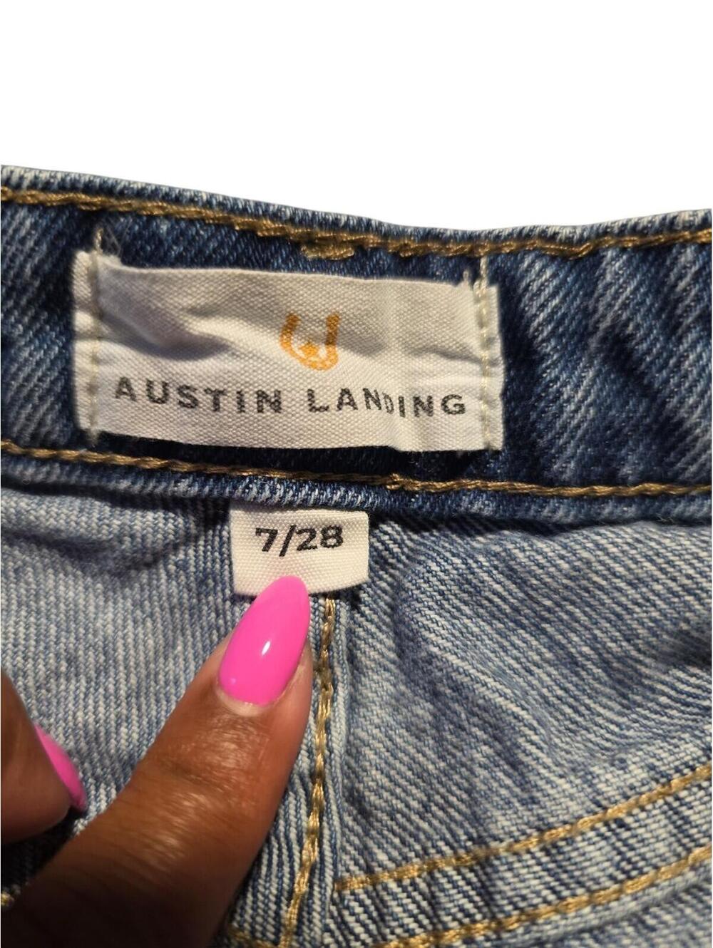 Austin landing Jean Mid Size 7/28 - Picture 4 of 6